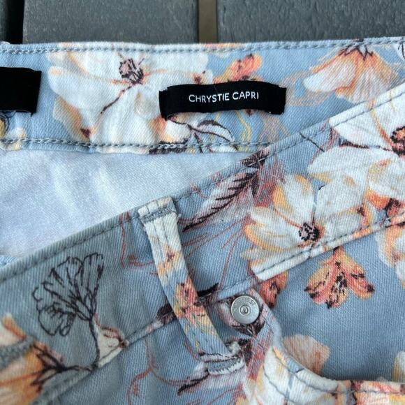 Nine West Chrystie blue floral capris, women's size 12 - Picture 7 of 8